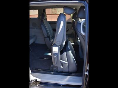 2016 Kia Sedona SX   - Photo 29 - Mesa, AZ 85201