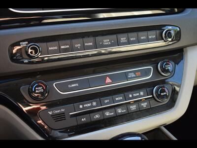 2016 Kia Sedona SX   - Photo 12 - Mesa, AZ 85201