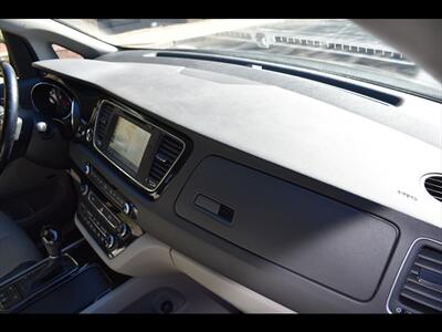 2016 Kia Sedona SX   - Photo 38 - Mesa, AZ 85201