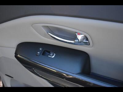 2016 Kia Sedona SX   - Photo 37 - Mesa, AZ 85201