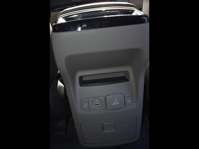 2016 Kia Sedona SX   - Photo 30 - Mesa, AZ 85201