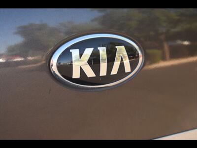 2016 Kia Sedona SX   - Photo 51 - Mesa, AZ 85201