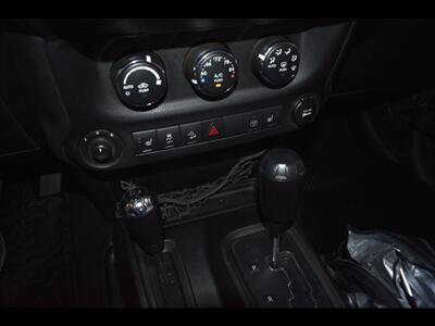 2017 Jeep Wrangler Unlimited Rubicon   - Photo 12 - Mesa, AZ 85201