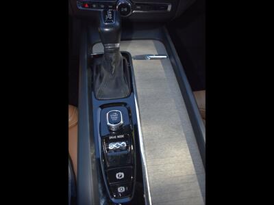 2018 Volvo XC60 T6 Inscription   - Photo 13 - Mesa, AZ 85201