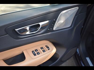 2018 Volvo XC60 T6 Inscription   - Photo 19 - Mesa, AZ 85201