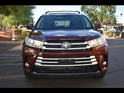 2019 Toyota Highlander XLE - Photo 8 - Mesa, AZ 85201