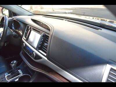 2019 Toyota Highlander XLE - Photo 41 - Mesa, AZ 85201