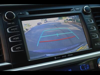 2019 Toyota Highlander XLE - Photo 11 - Mesa, AZ 85201