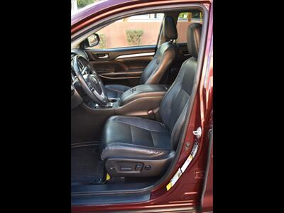 2019 Toyota Highlander XLE - Photo 15 - Mesa, AZ 85201