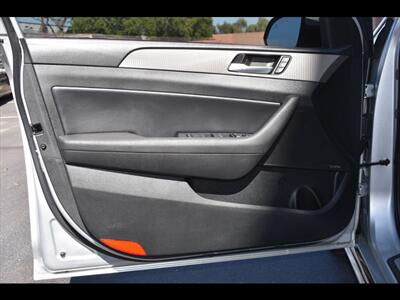 2019 Hyundai SONATA Limited 2.0T   - Photo 18 - Mesa, AZ 85201