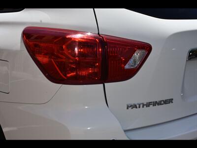 2017 Nissan Pathfinder SL - Photo 53 - Mesa, AZ 85201
