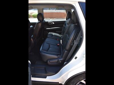 2017 Nissan Pathfinder SL - Photo 21 - Mesa, AZ 85201