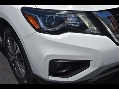 2017 Nissan Pathfinder SL - Photo 49 - Mesa, AZ 85201