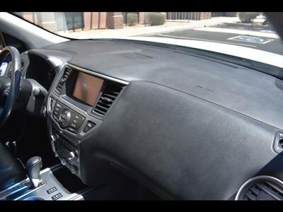 2017 Nissan Pathfinder SL - Photo 43 - Mesa, AZ 85201