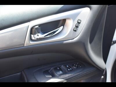 2017 Nissan Pathfinder SL - Photo 20 - Mesa, AZ 85201
