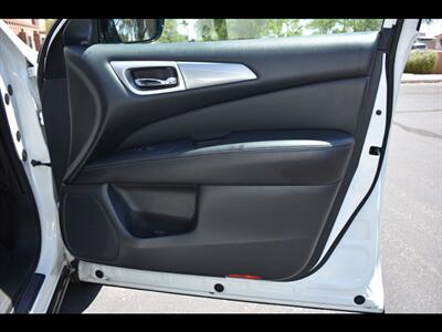 2017 Nissan Pathfinder SL - Photo 40 - Mesa, AZ 85201