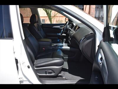 2017 Nissan Pathfinder SL - Photo 38 - Mesa, AZ 85201