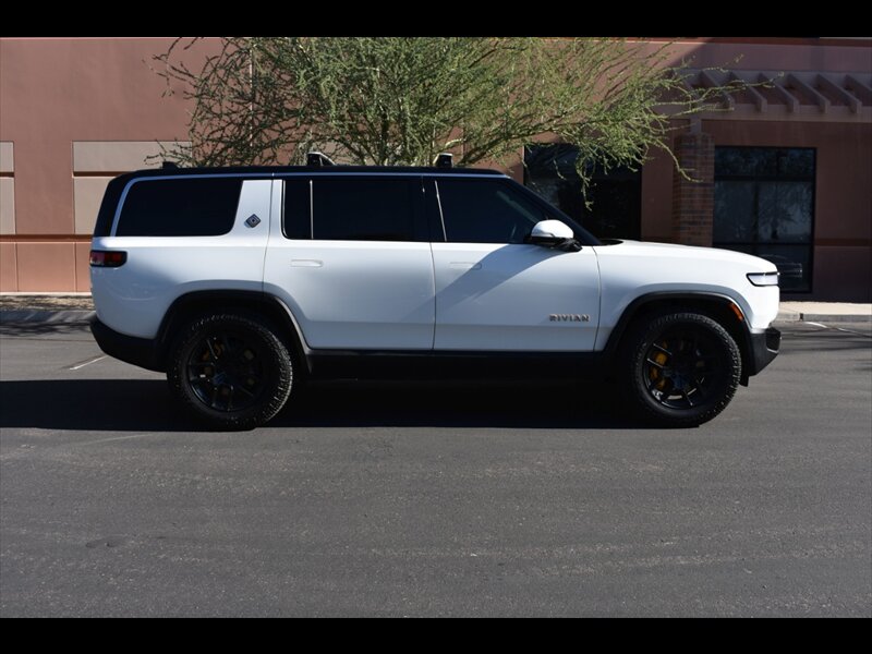2023 Rivian R1S Adventure   - Photo 1 - Mesa, AZ 85201