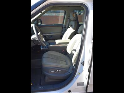 2023 Rivian R1S Adventure   - Photo 14 - Mesa, AZ 85201