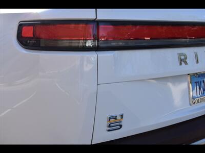2023 Rivian R1S Adventure   - Photo 61 - Mesa, AZ 85201
