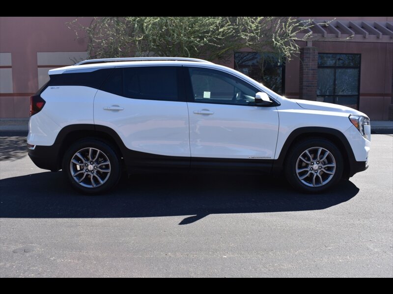 2023 GMC Terrain SLT   - Photo 1 - Mesa, AZ 85201