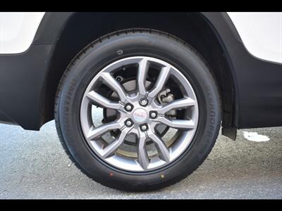 2023 GMC Terrain SLT - Photo 38 - Mesa, AZ 85201