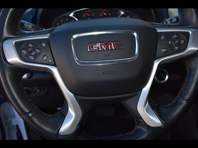 2023 GMC Terrain SLT - Photo 14 - Mesa, AZ 85201