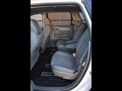 2017 Chevrolet Traverse LT   - Photo 19 - Mesa, AZ 85201