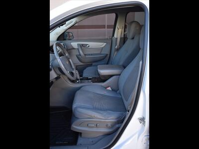 2017 Chevrolet Traverse LT   - Photo 15 - Mesa, AZ 85201