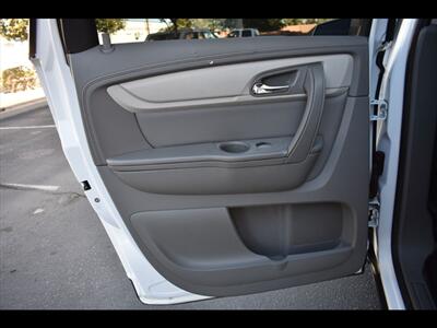 2017 Chevrolet Traverse LT   - Photo 21 - Mesa, AZ 85201