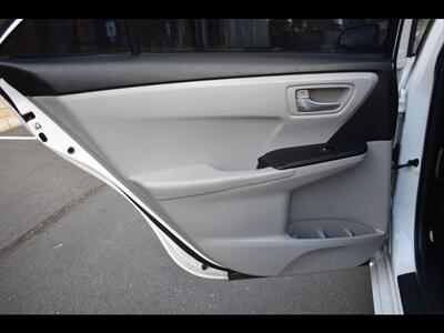2015 Toyota Camry SE   - Photo 20 - Mesa, AZ 85201