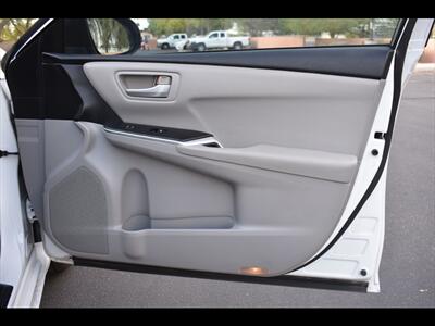 2015 Toyota Camry SE   - Photo 32 - Mesa, AZ 85201