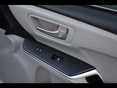 2015 Toyota Camry SE   - Photo 33 - Mesa, AZ 85201