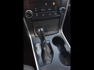 2015 Toyota Camry SE   - Photo 12 - Mesa, AZ 85201