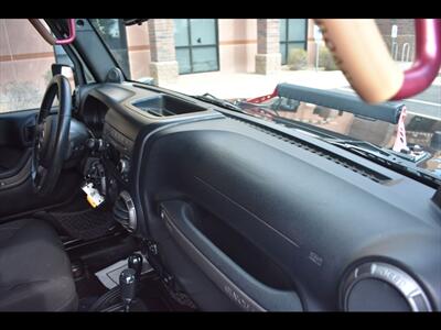 2013 Jeep Wrangler Unlimited Sport   - Photo 38 - Mesa, AZ 85201
