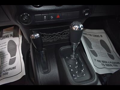 2013 Jeep Wrangler Unlimited Sport   - Photo 12 - Mesa, AZ 85201