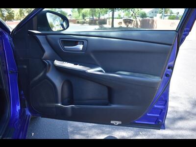 2015 Toyota Camry SE - Photo 32 - Mesa, AZ 85201