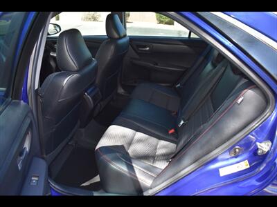 2015 Toyota Camry SE - Photo 18 - Mesa, AZ 85201