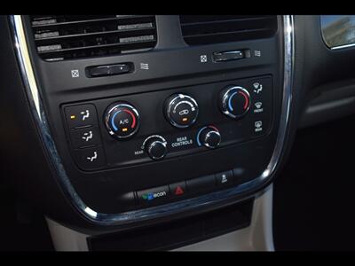 2019 Dodge Grand Caravan SXT   - Photo 12 - Mesa, AZ 85201
