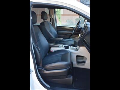 2019 Dodge Grand Caravan SXT   - Photo 33 - Mesa, AZ 85201