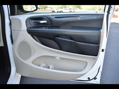 2019 Dodge Grand Caravan SXT   - Photo 35 - Mesa, AZ 85201