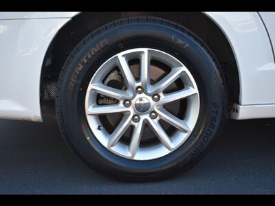 2019 Dodge Grand Caravan SXT   - Photo 38 - Mesa, AZ 85201