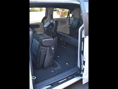 2019 Dodge Grand Caravan SXT   - Photo 21 - Mesa, AZ 85201