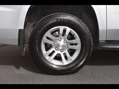 2016 Chevrolet Suburban LT   - Photo 38 - Mesa, AZ 85201