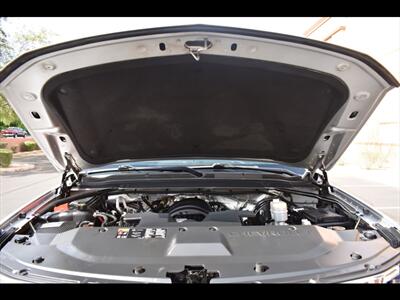 2016 Chevrolet Suburban LT   - Photo 39 - Mesa, AZ 85201