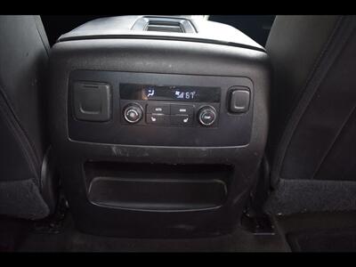 2016 Chevrolet Suburban LT   - Photo 26 - Mesa, AZ 85201