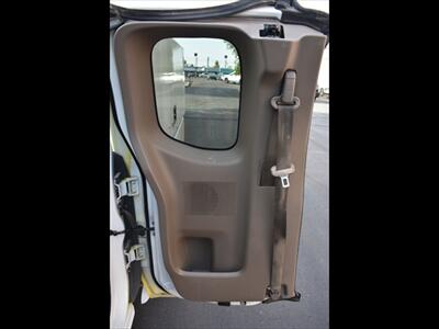 2016 Nissan Frontier SV V6 - Photo 18 - Mesa, AZ 85201