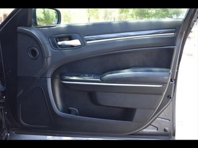 2020 Chrysler 300 Touring   - Photo 35 - Mesa, AZ 85201