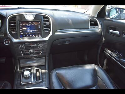 2020 Chrysler 300 Touring   - Photo 31 - Mesa, AZ 85201