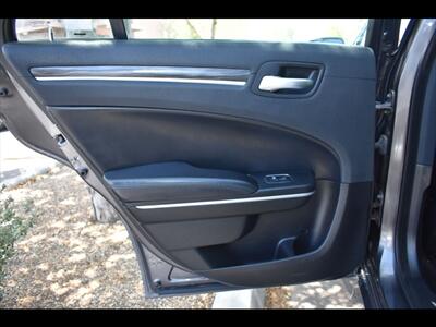 2020 Chrysler 300 Touring   - Photo 22 - Mesa, AZ 85201